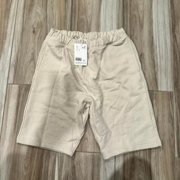 H&M Other - Brand New H&M Cream Cotton Shorts